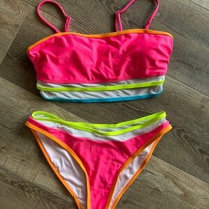 Women’s size large-fits true!